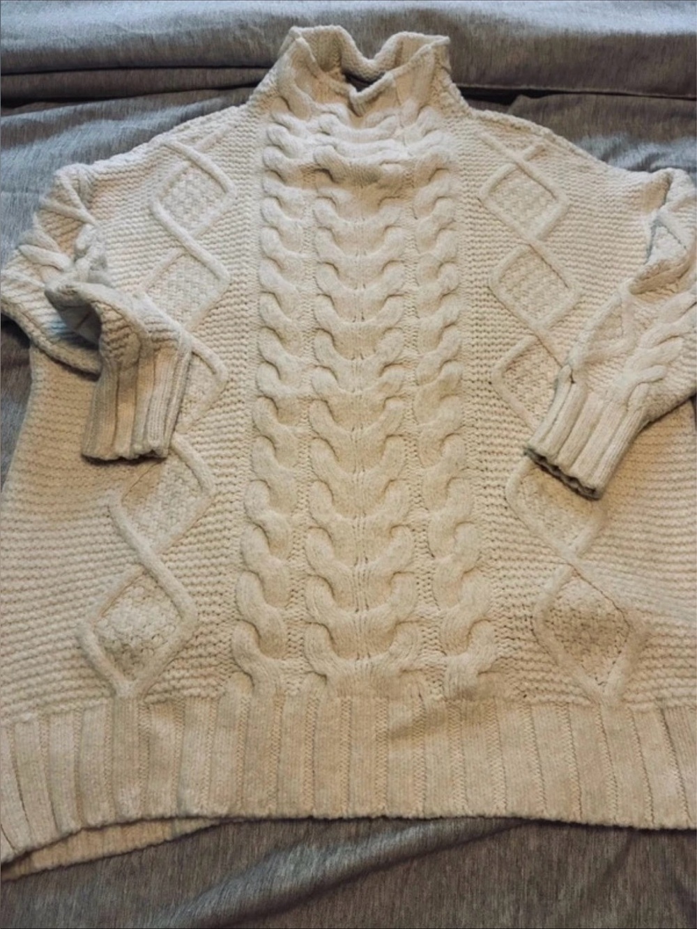 Gorgeous ZARA sweater sz L